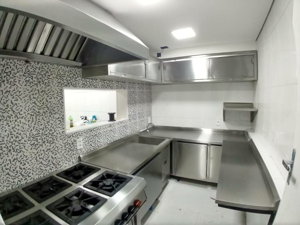 Mobiliário Industrial Em Inox??